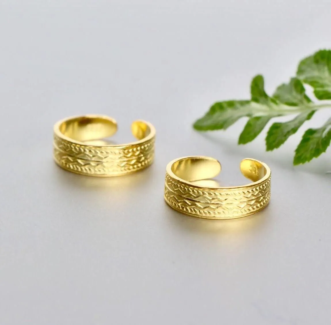 5mm Gold Dipped Silver Toe Ring, Simple Toe Ring, Adjustable Toe Band, Minimalist Toe Ring, Gift under 10, Boho Style, Feet Jewelry, (TS63)